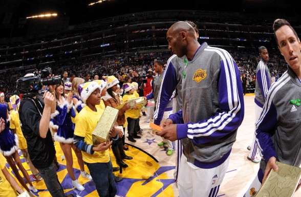 现出了绝对 现出了绝对