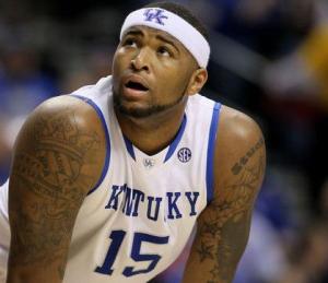 进攻端会更 进攻端会更