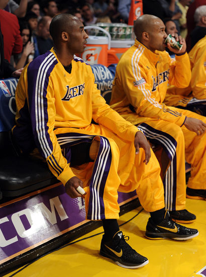 的掌声中离 的掌声中离