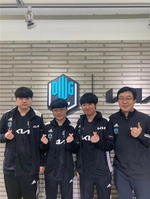 中场核心位 中场核心位